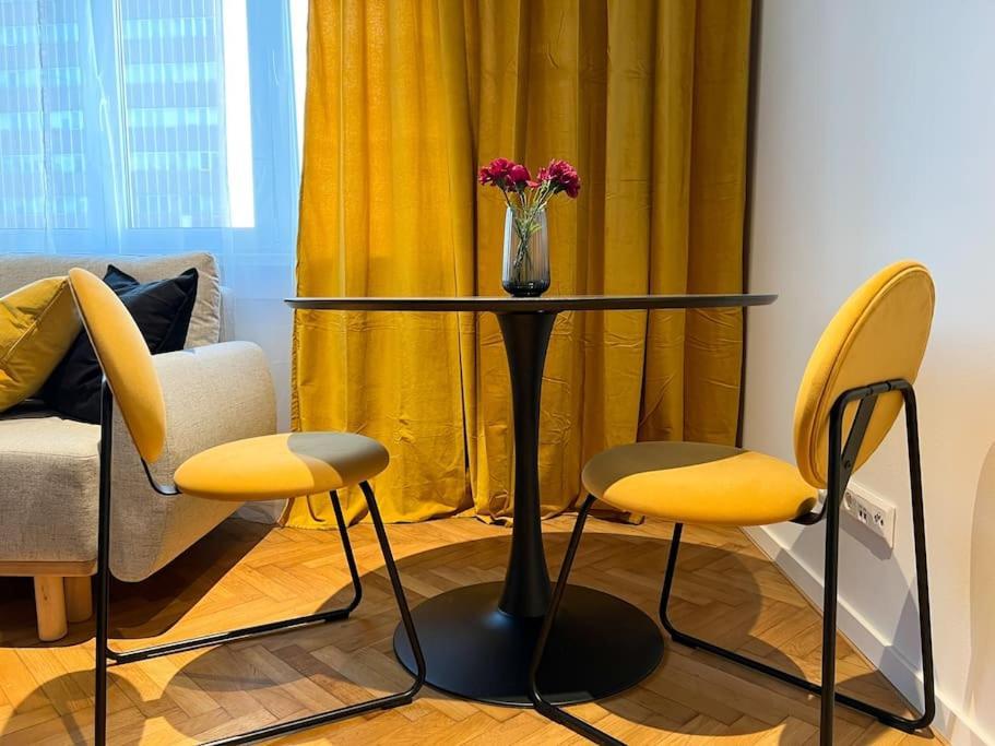 Central Getaway Studio Μπρατισλάβα Εξωτερικό φωτογραφία
